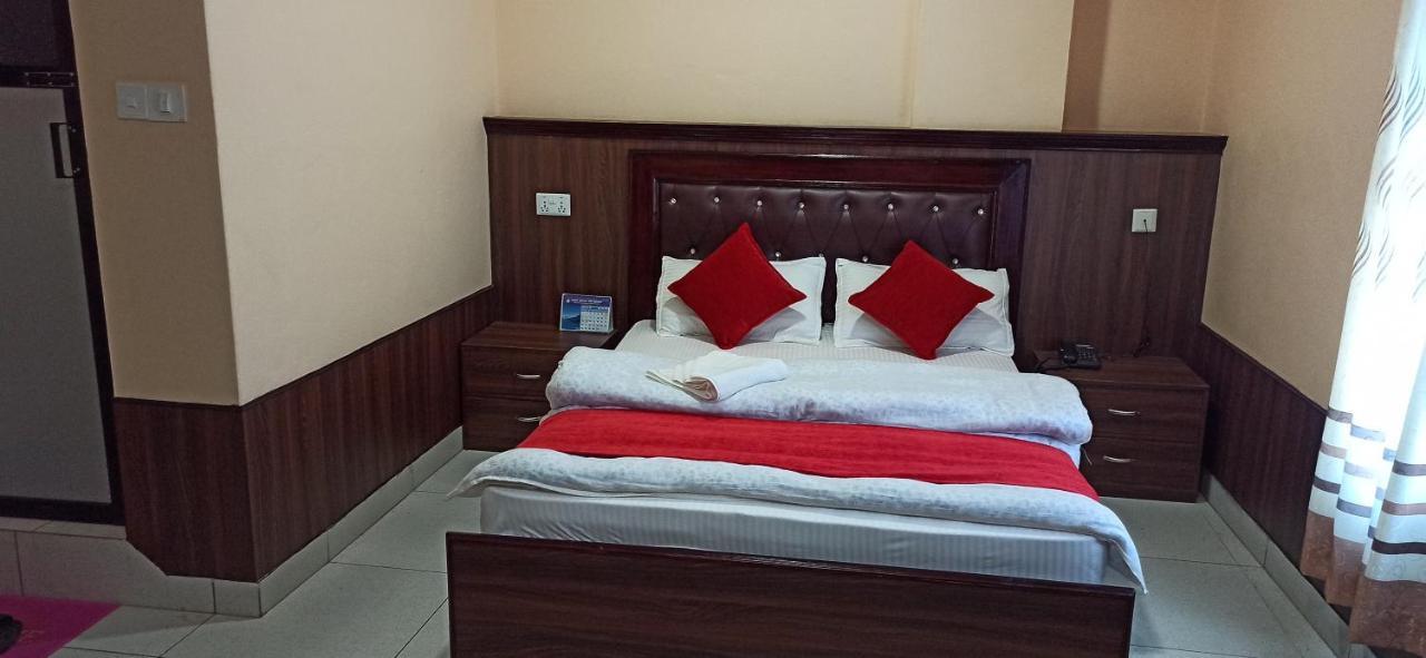 Hotel Royal Chautari, Butwal Ngoại thất bức ảnh